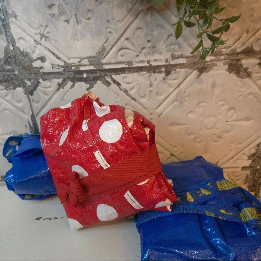 IKEA FRAKTA Used Bags 3 each 1 Red/White and Blue Reusable Tote Bags